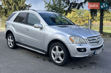 Позашляховик / Кросовер Mercedes-Benz M-Class 2008 в 