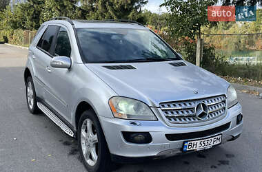 Позашляховик / Кросовер Mercedes-Benz M-Class 2008 в 