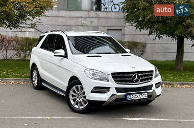Позашляховик / Кросовер Mercedes-Benz M-Class 2015 в Києві