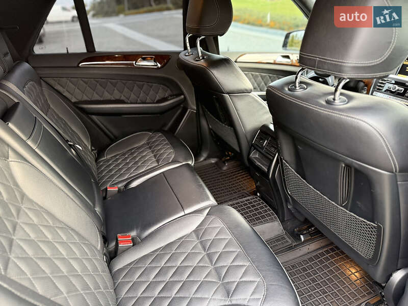 Позашляховик / Кросовер Mercedes-Benz M-Class 2011 в Дніпрі