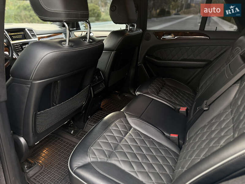 Позашляховик / Кросовер Mercedes-Benz M-Class 2011 в Дніпрі