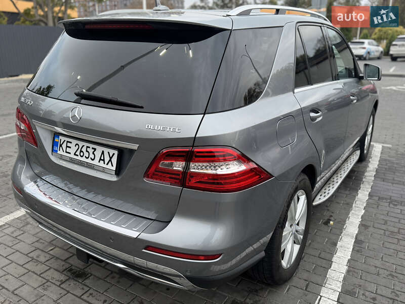 Позашляховик / Кросовер Mercedes-Benz M-Class 2012 в Дніпрі фото 13 Позашляховик / Кросовер Mercedes-Benz M-Class 2012 в Дніпрі