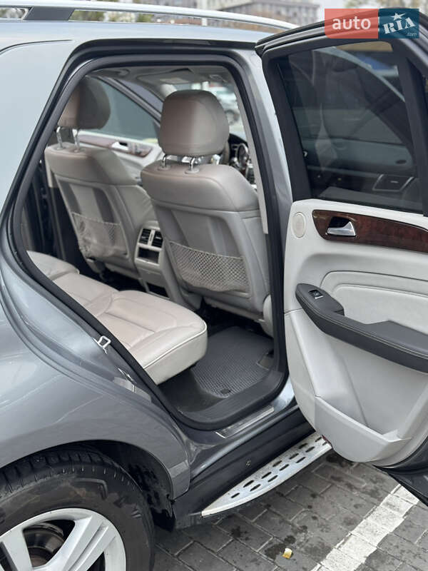 Позашляховик / Кросовер Mercedes-Benz M-Class 2012 в Дніпрі фото 20 Позашляховик / Кросовер Mercedes-Benz M-Class 2012 в Дніпрі