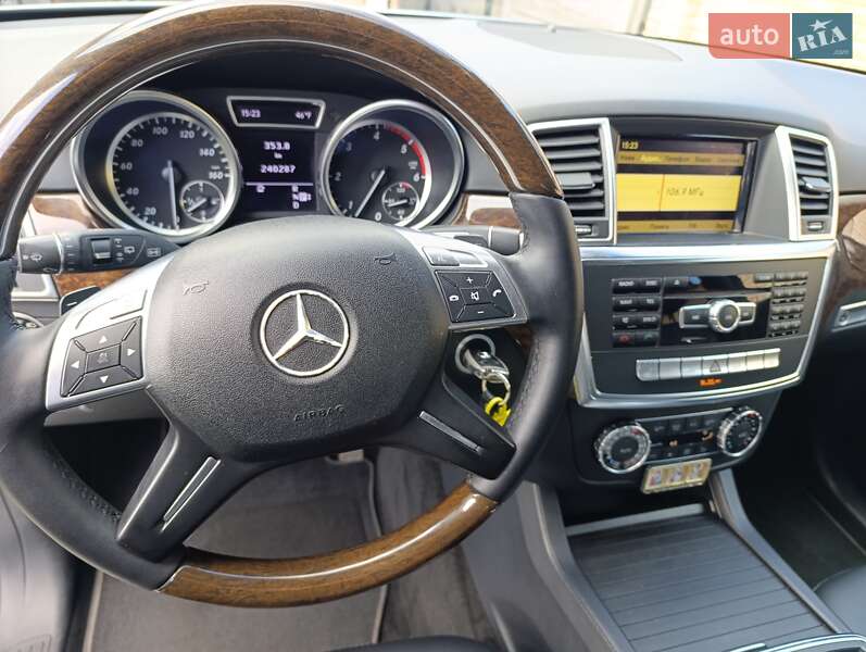 Позашляховик / Кросовер Mercedes-Benz M-Class 2012 в Житомирі фото 11 Позашляховик / Кросовер Mercedes-Benz M-Class 2012 в Житомирі