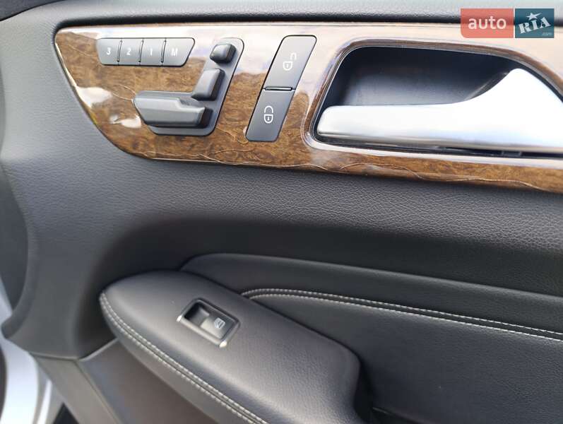 Позашляховик / Кросовер Mercedes-Benz M-Class 2012 в Житомирі фото 17 Позашляховик / Кросовер Mercedes-Benz M-Class 2012 в Житомирі