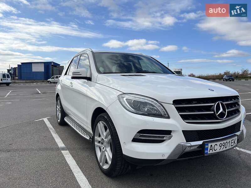 Позашляховик / Кросовер Mercedes-Benz M-Class 2015 в Луцьку фото 2 Позашляховик / Кросовер Mercedes-Benz M-Class 2015 в Луцьку