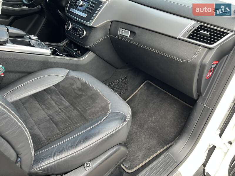 Позашляховик / Кросовер Mercedes-Benz M-Class 2015 в Луцьку фото 28 Позашляховик / Кросовер Mercedes-Benz M-Class 2015 в Луцьку