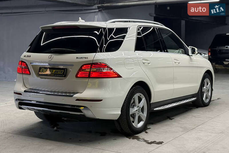 Внедорожник / Кроссовер Mercedes-Benz M-Class 2013 в Черновцах