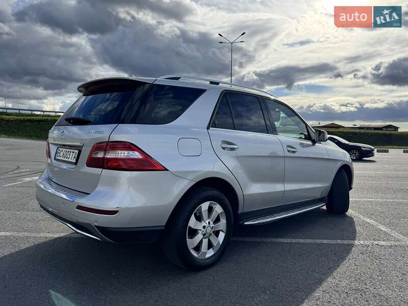 Позашляховик / Кросовер Mercedes-Benz M-Class 2013 в Львові