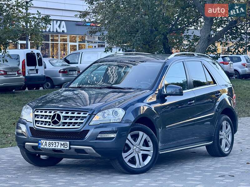 Позашляховик / Кросовер Mercedes-Benz M-Class 2011 в Одесі фото 15 Позашляховик / Кросовер Mercedes-Benz M-Class 2011 в Одесі