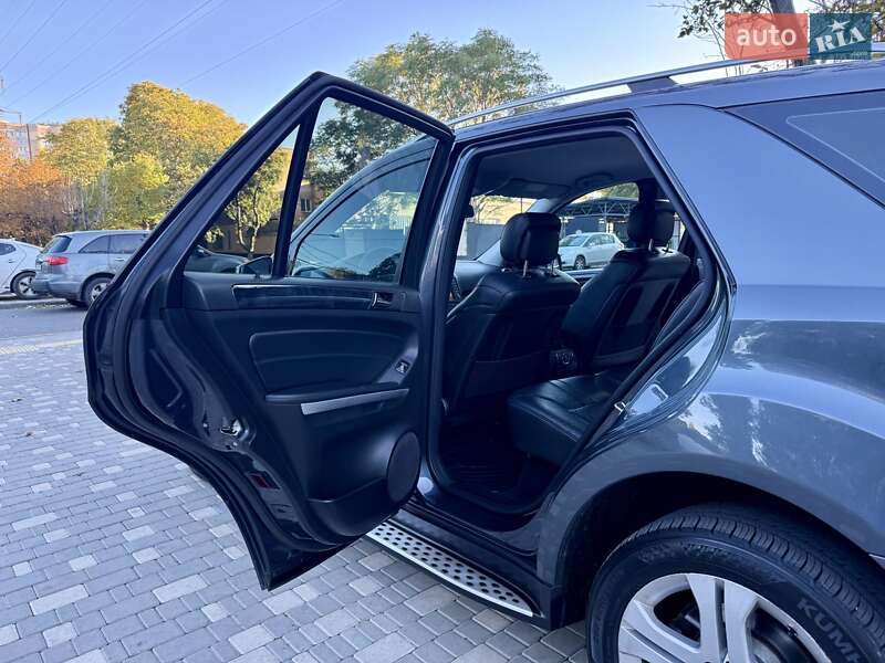 Позашляховик / Кросовер Mercedes-Benz M-Class 2011 в Одесі фото 54 Позашляховик / Кросовер Mercedes-Benz M-Class 2011 в Одесі