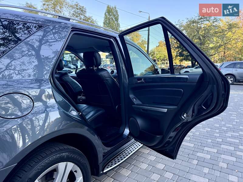 Позашляховик / Кросовер Mercedes-Benz M-Class 2011 в Одесі фото 59 Позашляховик / Кросовер Mercedes-Benz M-Class 2011 в Одесі