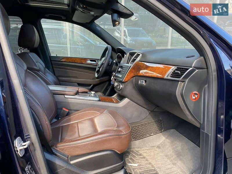 Внедорожник / Кроссовер Mercedes-Benz M-Class 2013 в Киеве