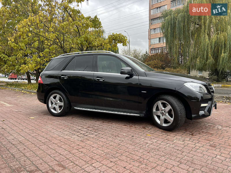 Внедорожник / Кроссовер Mercedes-Benz M-Class 2012 в Киеве фото 11 Внедорожник / Кроссовер Mercedes-Benz M-Class 2012 в Киеве