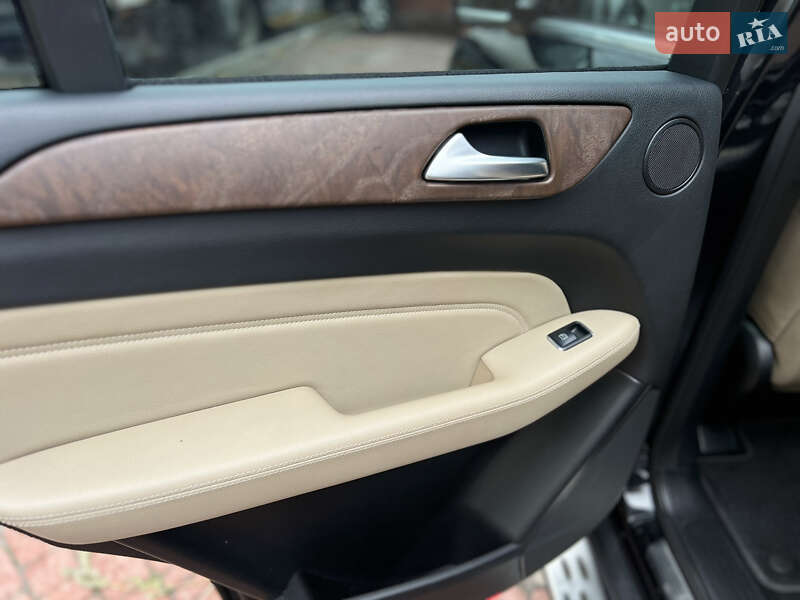 Внедорожник / Кроссовер Mercedes-Benz M-Class 2012 в Киеве фото 25 Внедорожник / Кроссовер Mercedes-Benz M-Class 2012 в Киеве