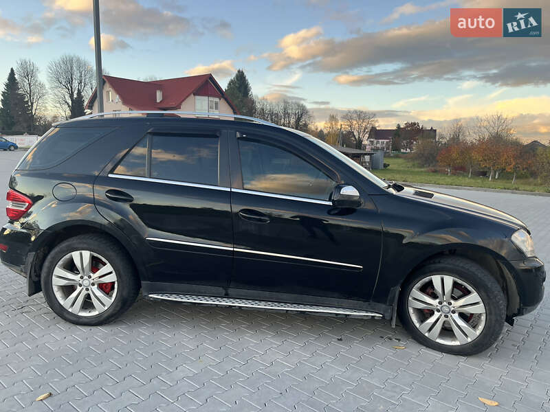 Внедорожник / Кроссовер Mercedes-Benz M-Class 2010 в Богородчанах