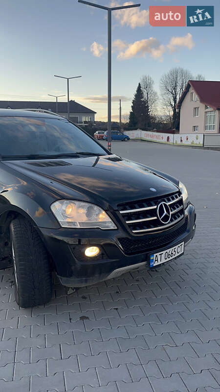 Внедорожник / Кроссовер Mercedes-Benz M-Class 2010 в Богородчанах