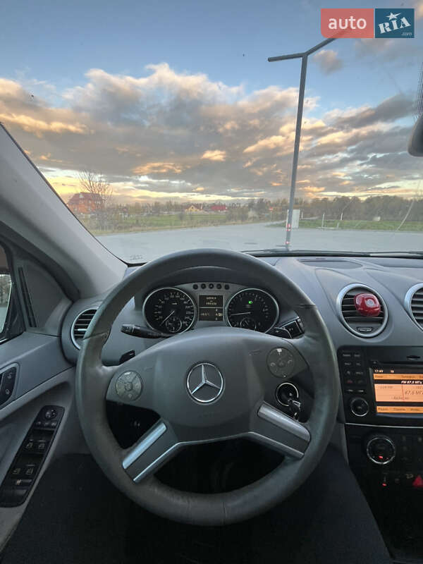 Внедорожник / Кроссовер Mercedes-Benz M-Class 2010 в Богородчанах