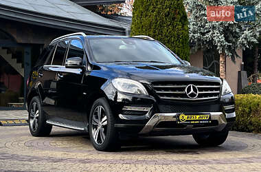 Позашляховик / Кросовер Mercedes-Benz M-Class 2011 в Львові Позашляховик / Кросовер Mercedes-Benz M-Class 2011 в Львові