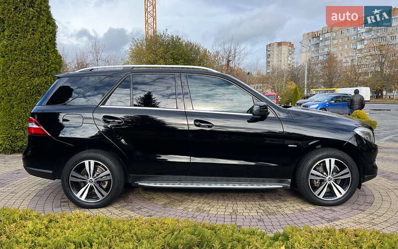 Позашляховик / Кросовер Mercedes-Benz M-Class 2011 в Львові фото 8 Позашляховик / Кросовер Mercedes-Benz M-Class 2011 в Львові