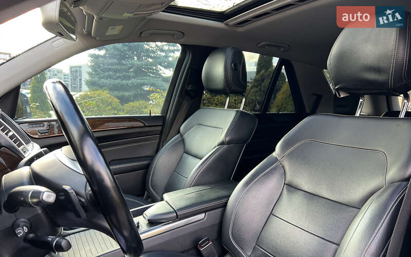 Позашляховик / Кросовер Mercedes-Benz M-Class 2011 в Львові фото 10 Позашляховик / Кросовер Mercedes-Benz M-Class 2011 в Львові