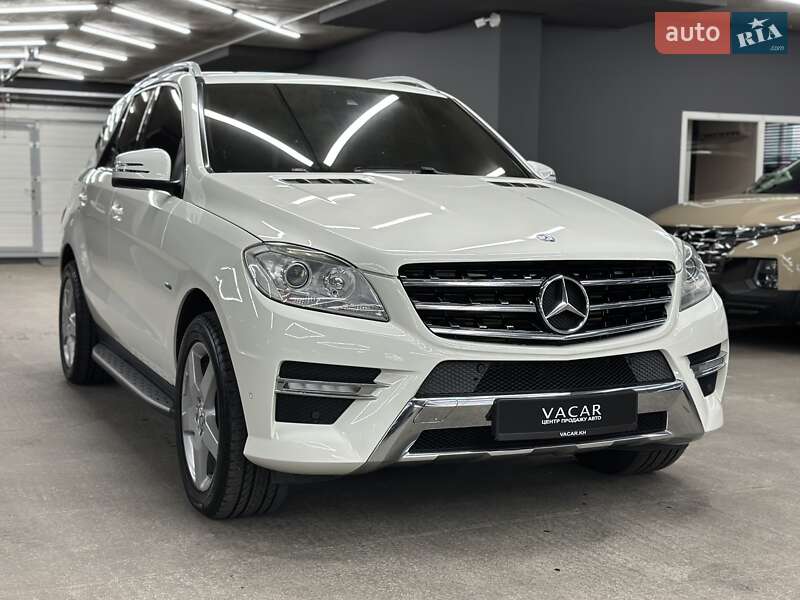 Внедорожник / Кроссовер Mercedes-Benz M-Class 2011 в Харькове