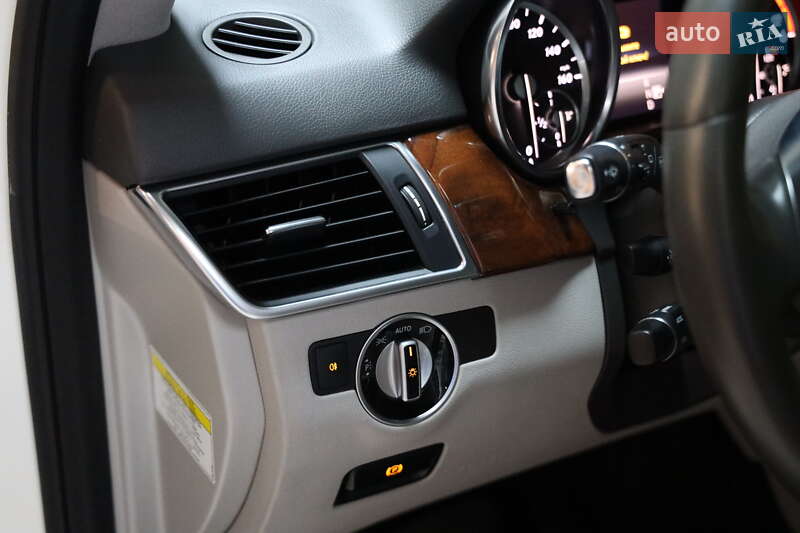 Позашляховик / Кросовер Mercedes-Benz M-Class 2013 в Луцьку фото 17 Позашляховик / Кросовер Mercedes-Benz M-Class 2013 в Луцьку