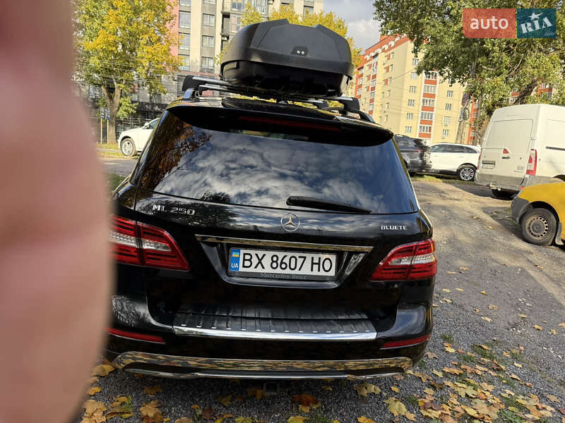 Позашляховик / Кросовер Mercedes-Benz M-Class 2015 в Хмельницькому фото 4 Позашляховик / Кросовер Mercedes-Benz M-Class 2015 в Хмельницькому