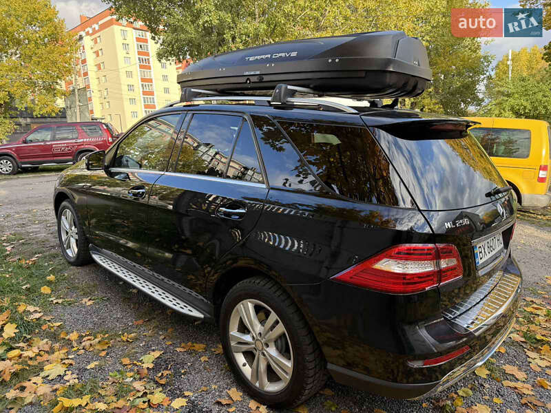 Позашляховик / Кросовер Mercedes-Benz M-Class 2015 в Хмельницькому фото 6 Позашляховик / Кросовер Mercedes-Benz M-Class 2015 в Хмельницькому