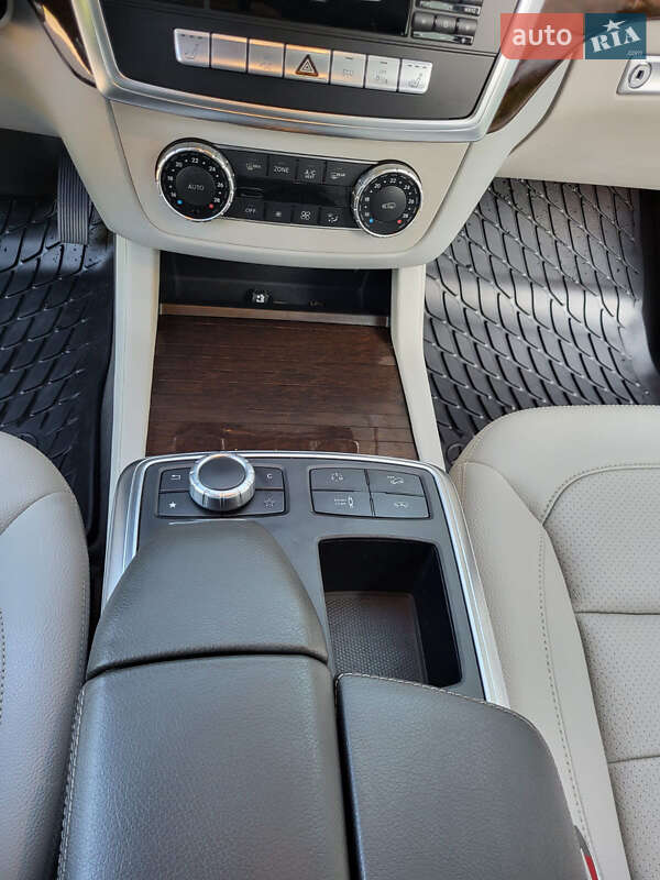 Внедорожник / Кроссовер Mercedes-Benz M-Class 2015 в Ужгороде фото 13 Внедорожник / Кроссовер Mercedes-Benz M-Class 2015 в Ужгороде