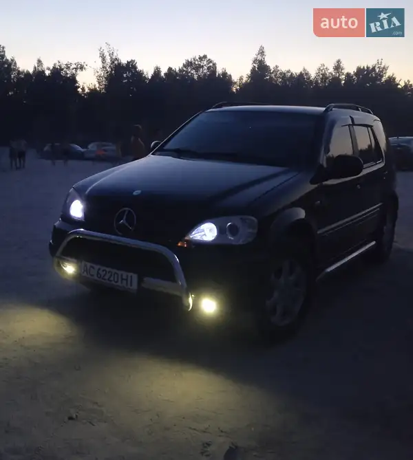 Mercedes-Benz M-Class 2001