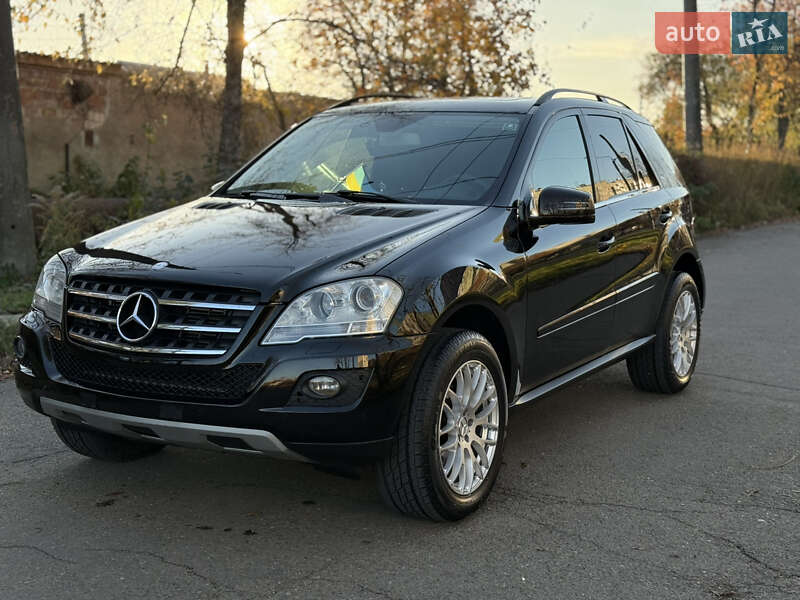 Внедорожник / Кроссовер Mercedes-Benz M-Class 2008 в Черновцах