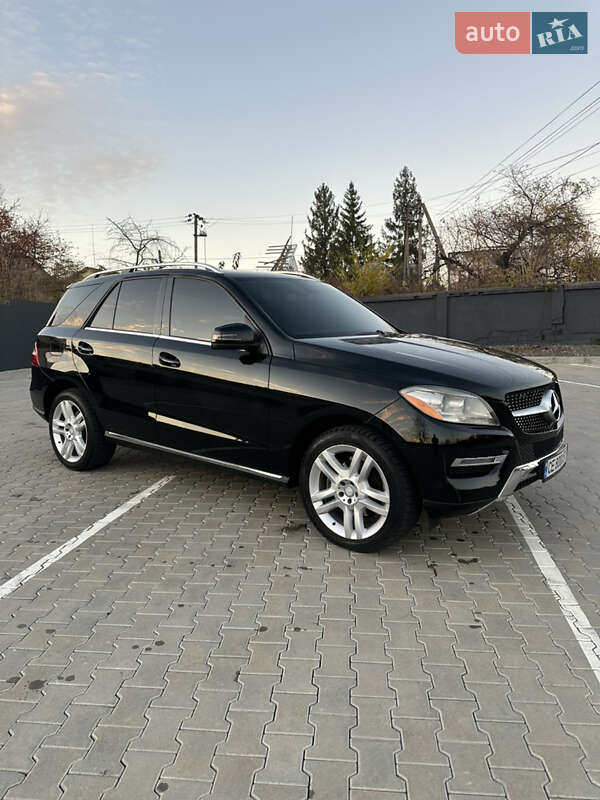 Внедорожник / Кроссовер Mercedes-Benz M-Class 2013 в Черновцах