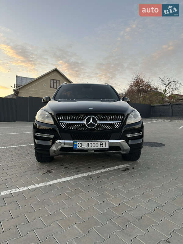 Внедорожник / Кроссовер Mercedes-Benz M-Class 2013 в Черновцах