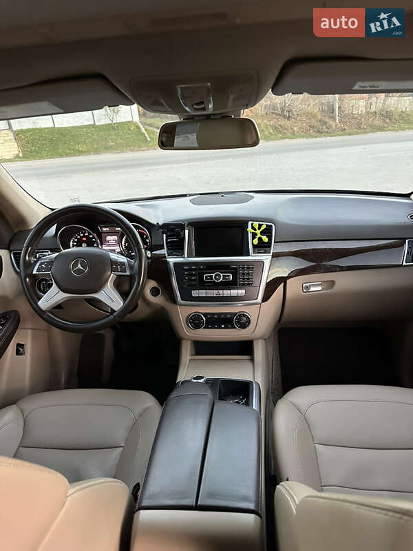 Внедорожник / Кроссовер Mercedes-Benz M-Class 2013 в Черновцах