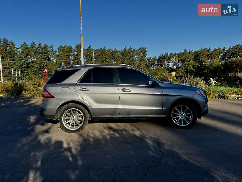 Внедорожник / Кроссовер Mercedes-Benz M-Class 2012 в Дубно фото 8 Внедорожник / Кроссовер Mercedes-Benz M-Class 2012 в Дубно