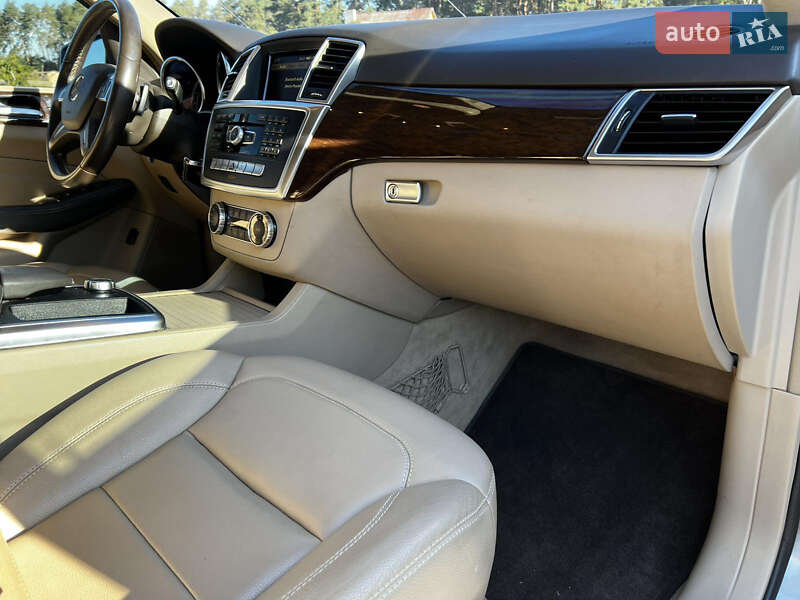 Внедорожник / Кроссовер Mercedes-Benz M-Class 2012 в Дубно фото 33 Внедорожник / Кроссовер Mercedes-Benz M-Class 2012 в Дубно
