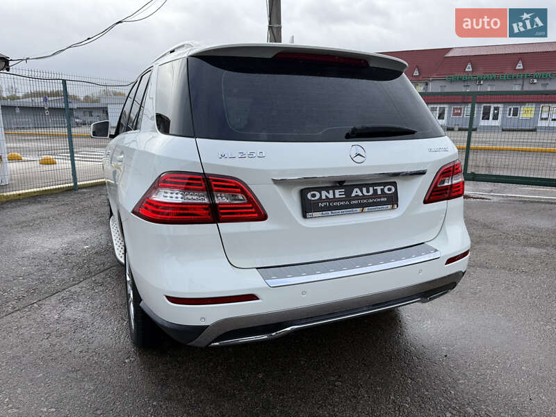 Внедорожник / Кроссовер Mercedes-Benz M-Class 2013 в Киеве