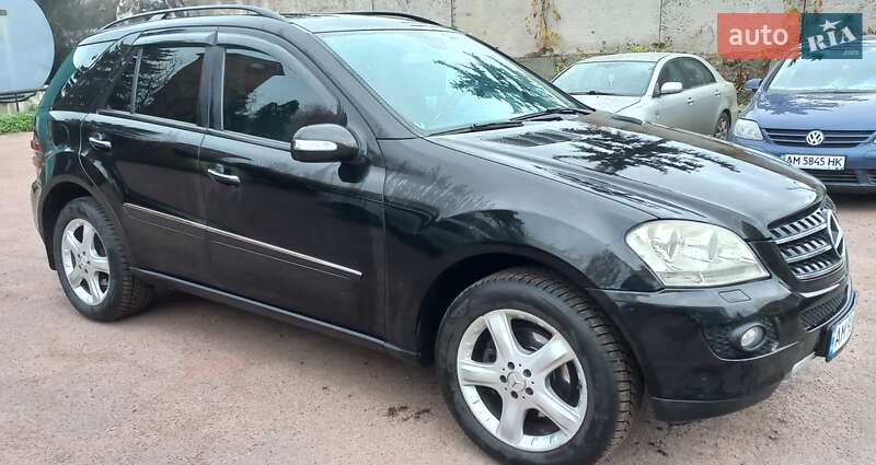 Позашляховик / Кросовер Mercedes-Benz M-Class 2006 в Житомирі