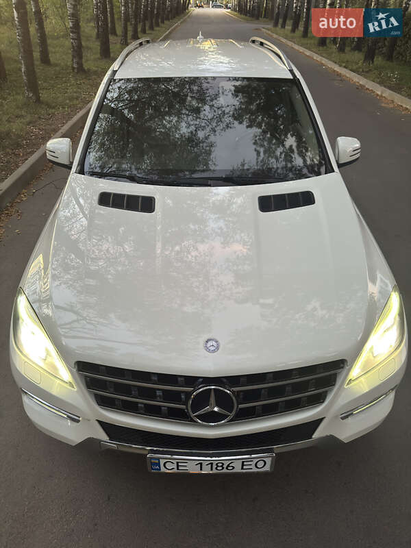 Внедорожник / Кроссовер Mercedes-Benz M-Class 2012 в Черновцах