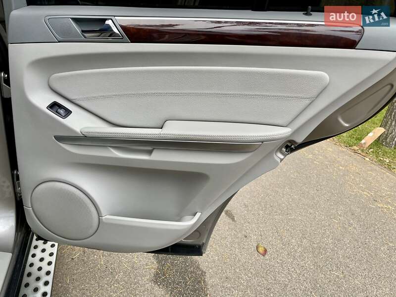 Позашляховик / Кросовер Mercedes-Benz M-Class 2008 в Києві