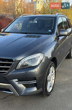 Внедорожник / Кроссовер Mercedes-Benz M-Class 2012 в Киеве