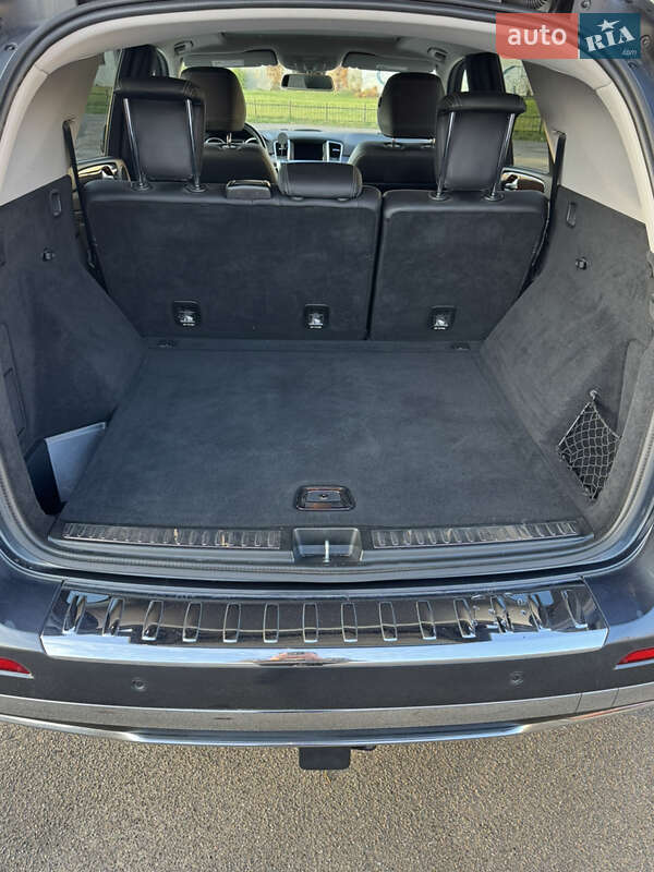 Внедорожник / Кроссовер Mercedes-Benz M-Class 2012 в Киеве