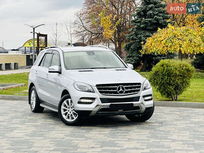 Позашляховик / Кросовер Mercedes-Benz M-Class 2013 в Дніпрі