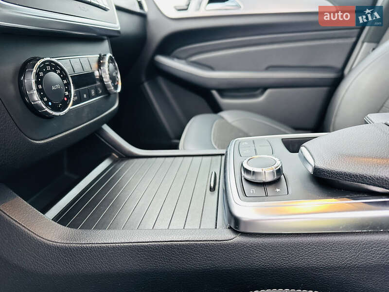 Позашляховик / Кросовер Mercedes-Benz M-Class 2013 в Дніпрі