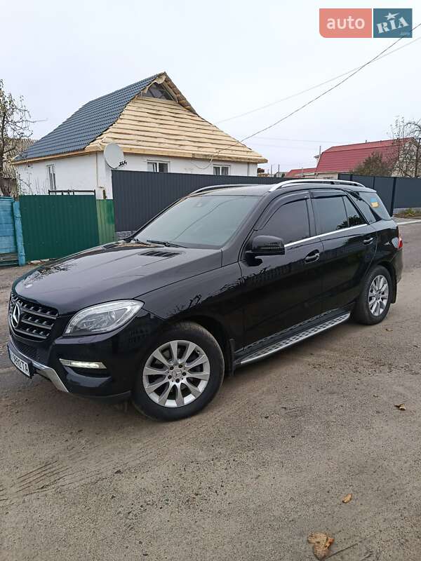 Внедорожник / Кроссовер Mercedes-Benz M-Class 2013 в Киеве фото 29 Внедорожник / Кроссовер Mercedes-Benz M-Class 2013 в Киеве