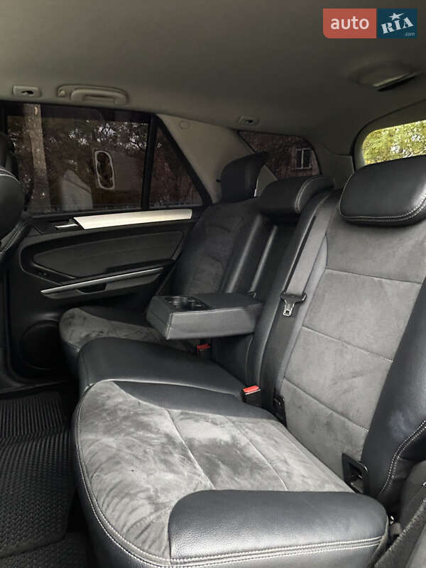 Внедорожник / Кроссовер Mercedes-Benz M-Class 2010 в Николаеве фото 10 Внедорожник / Кроссовер Mercedes-Benz M-Class 2010 в Николаеве