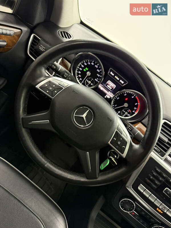 Позашляховик / Кросовер Mercedes-Benz M-Class 2013 в Одесі фото 25 Позашляховик / Кросовер Mercedes-Benz M-Class 2013 в Одесі