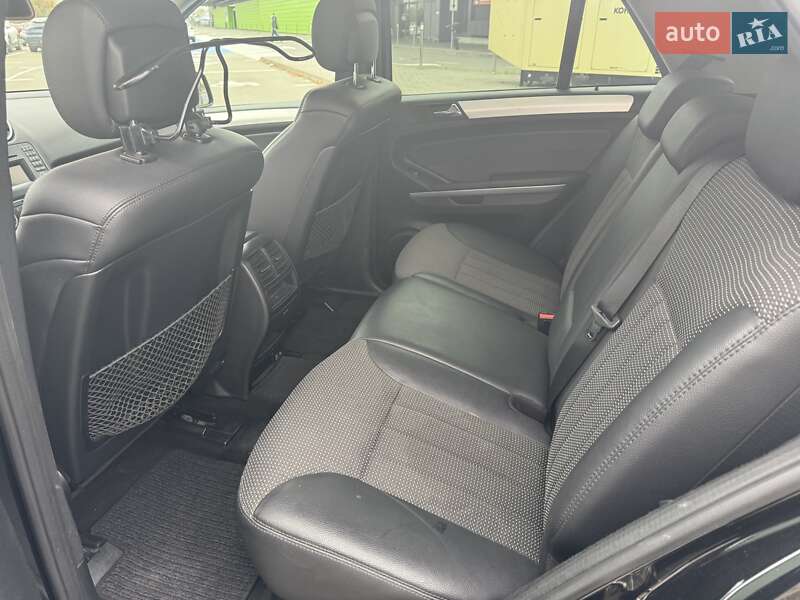 Позашляховик / Кросовер Mercedes-Benz M-Class 2011 в Києві