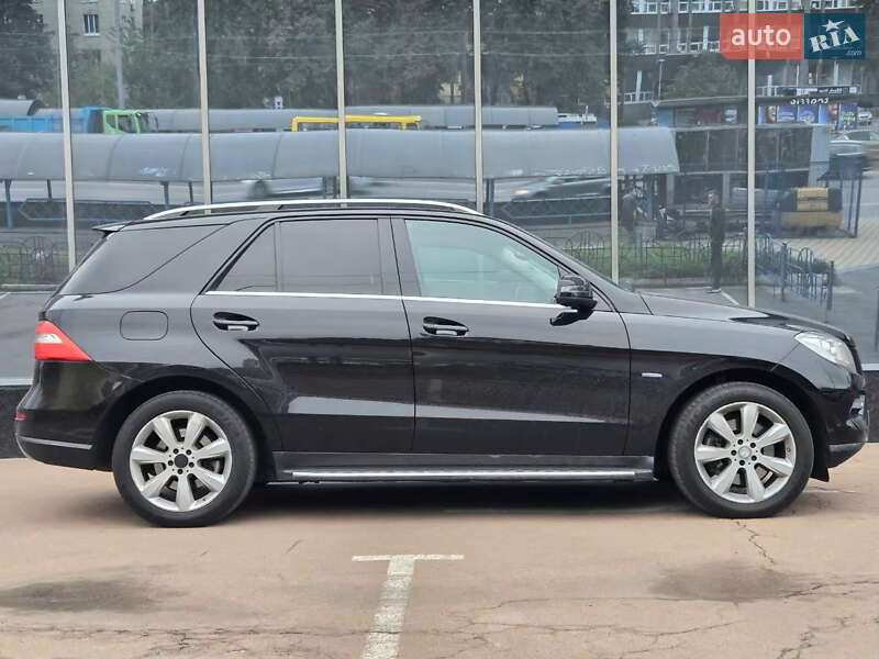 Внедорожник / Кроссовер Mercedes-Benz M-Class 2013 в Киеве фото 6 Внедорожник / Кроссовер Mercedes-Benz M-Class 2013 в Киеве